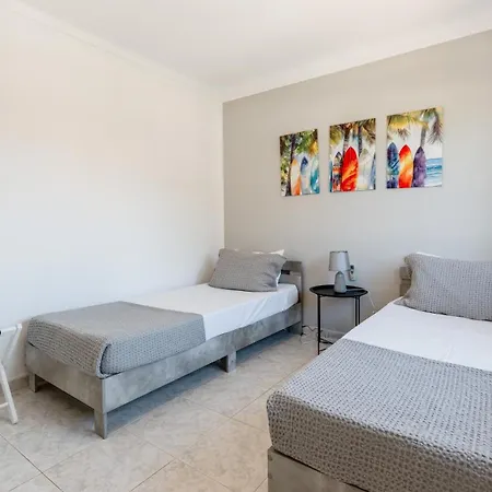 Stylish 3 Bdr Retreat With Pool By Lovelystay *
