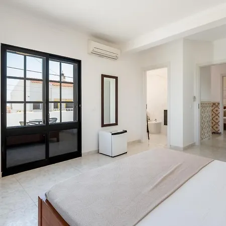 公寓 Stylish 3 Bdr Retreat With Pool By Lovelystay *