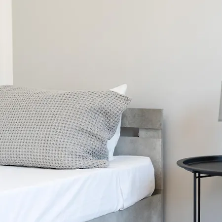公寓 Stylish 3 Bdr Retreat With Pool By Lovelystay
